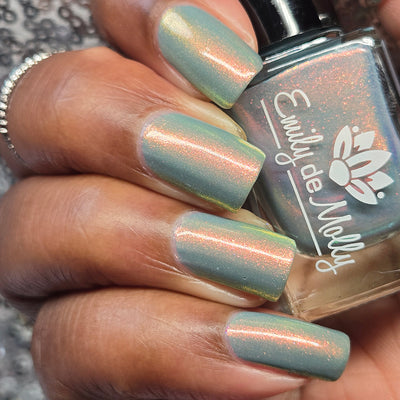 Emily de Molly - Dirty Mirror