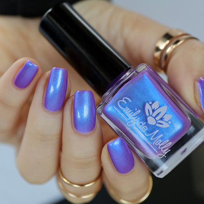 Emily de Molly - The Ones Who Live