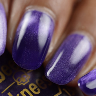 Bee's Knees Lacquer - The Gift of Divinity (Magnetic)