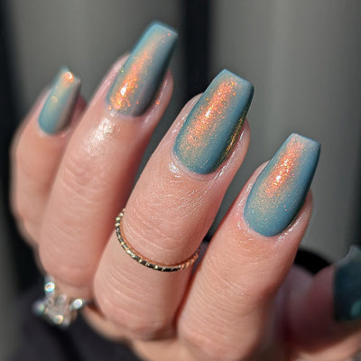 Emily de Molly - Dirty Mirror