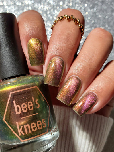*PRE-ORDER* Bee's Knees Lacquer - Hate at First Sight (Magnetic UP)