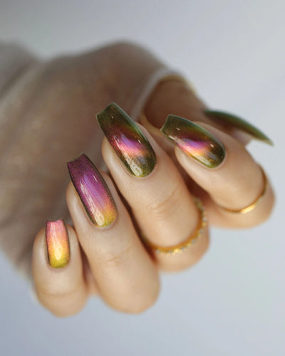 *PRE-ORDER* Bee's Knees Lacquer - Hate at First Sight (Magnetic UP)