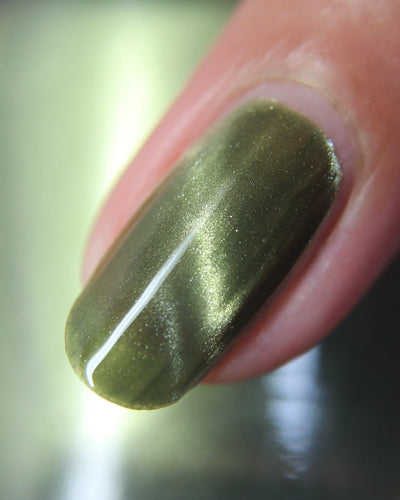 *PRE-ORDER* Bee's Knees Lacquer - Scales and Scutes (Magnetic)