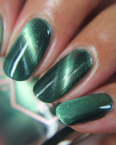 *PRE-ORDER* Bee's Knees Lacquer - The Horrors Persist but So Do I (Magnetic)