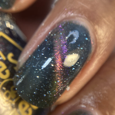 Bee's Knees Lacquer - I Exaggerate Absolutely Nothing Ever (Magnetic)