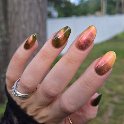 *PRE-ORDER* Bee's Knees Lacquer - I'm Nobody (Magnetic)