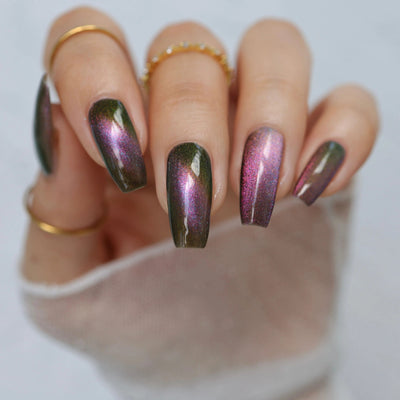 *PRE-ORDER* Bee's Knees Lacquer - Instalove (Magnetic UP)