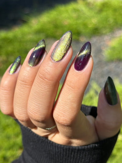 *PRE-ORDER* Bee's Knees Lacquer - I Put the Omen in Women (Magnetic)