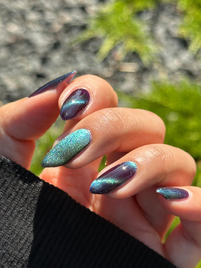 *PRE-ORDER* Bee's Knees Lacquer - I Put the Omen in Women (Magnetic)