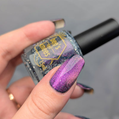 Bee's Knees Lacquer - I Exaggerate Absolutely Nothing Ever (Magnetic)
