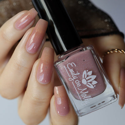Emily de Molly - Sheer Tint Illusion