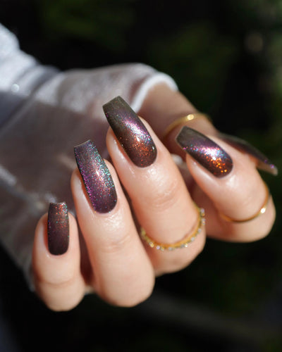 *PRE-ORDER* Bee's Knees Lacquer - Too Many Beds (Magnetic UP)