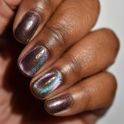 *PRE-ORDER* Bee's Knees Lacquer - Too Many Beds (Magnetic UP)