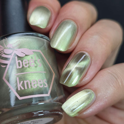 *PRE-ORDER* Bee's Knees Lacquer - New Moon, New Me (Magnetic)