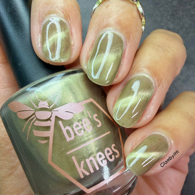 *PRE-ORDER* Bee's Knees Lacquer - New Moon, New Me (Magnetic)