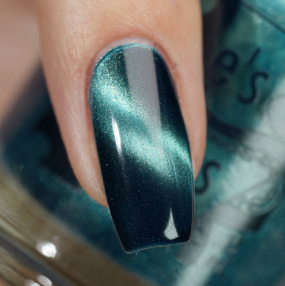 *PRE-ORDER* Bee's Knees Lacquer - I'm Tired of Starving (Magnetic)