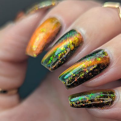*PRE-ORDER* Emily de Molly - Green Flame (Magnetic)