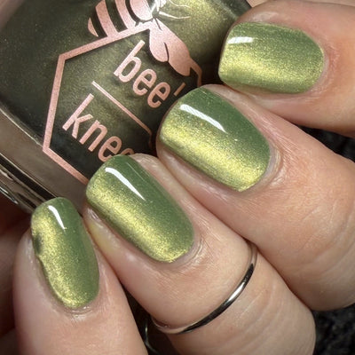 *PRE-ORDER* Bee's Knees Lacquer - Wayward Spirits (Magnetic Thermal)