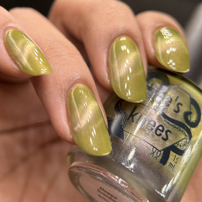 *PRE-ORDER* Bee's Knees Lacquer - Happy Tuesday (Magnetic)