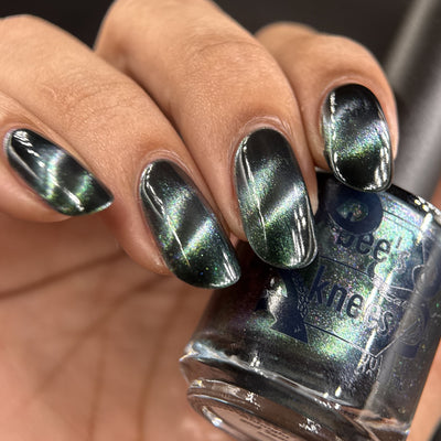 *PRE-ORDER* Bee's Knees Lacquer - Midnight Yoga and Seaweed (Magnetic)