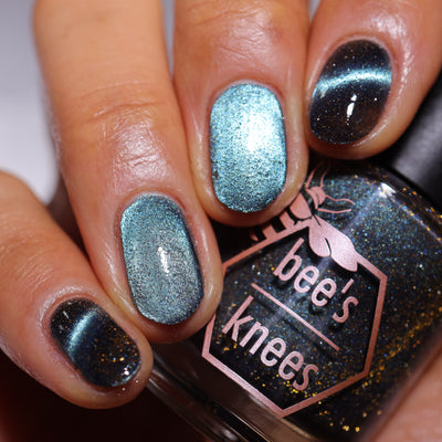 *PRE-ORDER* Bee's Knees Lacquer - Frozen Heart (Magnetic)