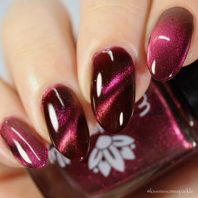 *PRE-ORDER* Emily de Molly - Dark Bloom (Magnetic)