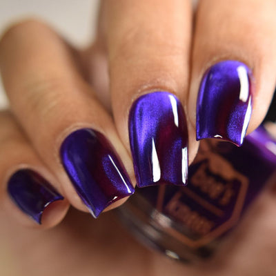 *PRE-ORDER* Bee's Knees Lacquer - Queen of the Dead (Magnetic)