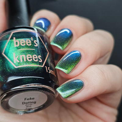 Bee's Knees Lacquer - Fake Dating (Magnetic)