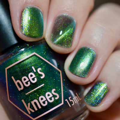 Bee's Knees Lacquer - Fake Dating (Magnetic)