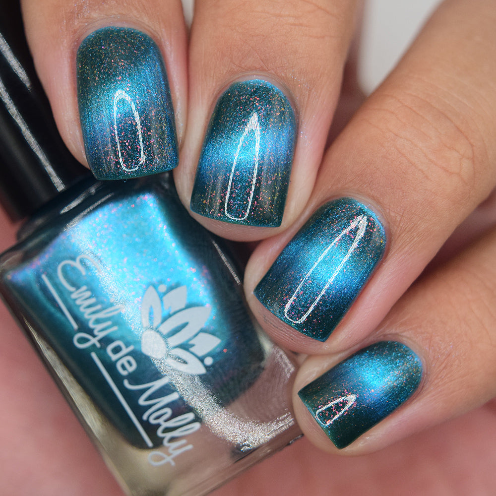 Emily de Molly - Strong Current (Magnetic)